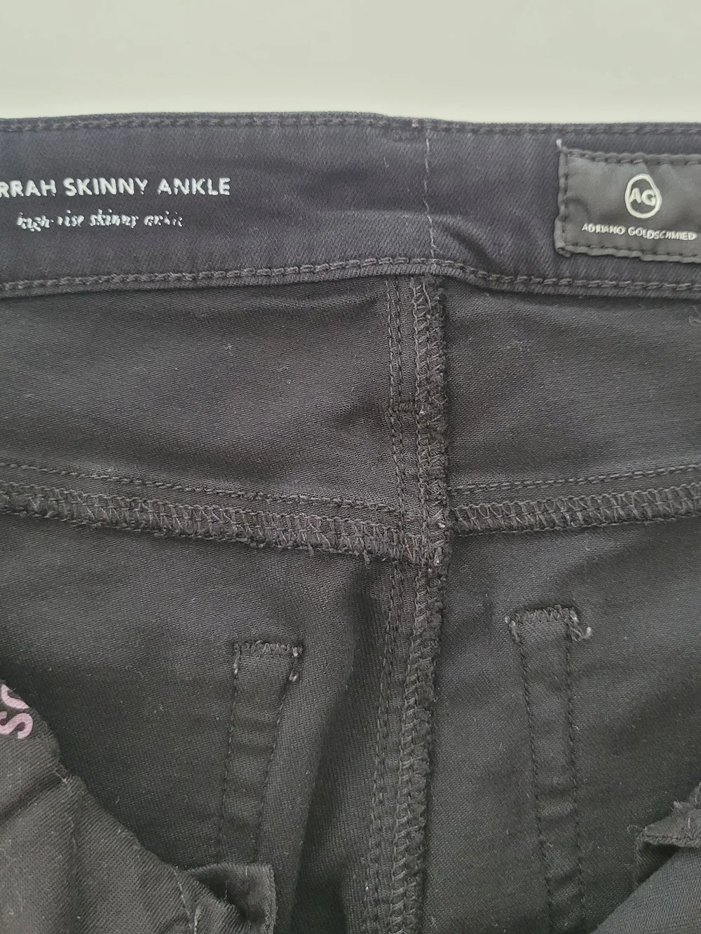 AG Farrah Women's Black Skinny Ankle Jeans - Classic Black Size 29R